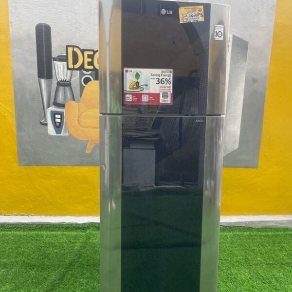 Neatly Used 407 LITRES LG INVERTER DOUBLE DOOR REFRIGERATOR (GN-B492GGCH)