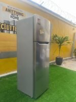 Barely Used LG GN-G272SLCB 279L Top Freezer Refrigerator - Image 3