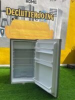 Barely Used 100 LITRES HISENSE SINGLE DOOR REFRIGERATOR (REF100DR) - Image 9