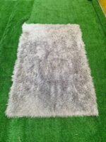 BARELY USED 4BY6 FLUFFY FUR CENTER RUG (006) - Image 2