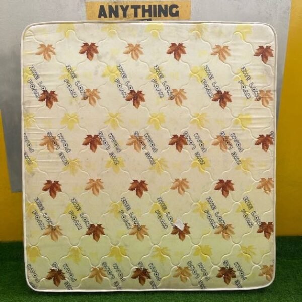 BARELY USED 6*6 10 INCHES  MATTRESS