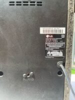 BARELY USED LG SN4 300W SOUND BAR WITH WIRELESS SUBWOOFER( SPN4BM-W) - Image 3