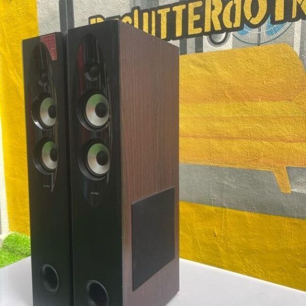 BARELY USED 11000W F & D Bluetooth Tower Speaker - Black/formica (T-60X)