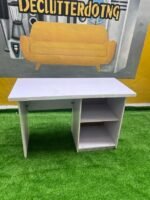 READING TABLE - Image 2