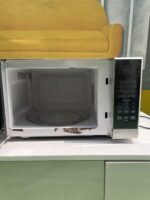 Hisense 36L Smart Digital Microwave Oven - 1000W - H36MOMMI(slightly rusted) - Image 3
