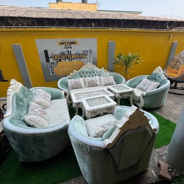 BRAND NEW TOP QUALITY TURKISH 7 SEATER IMPORTED ROYAL CHAIR WITH 3 IN 1 CENTER TABLE