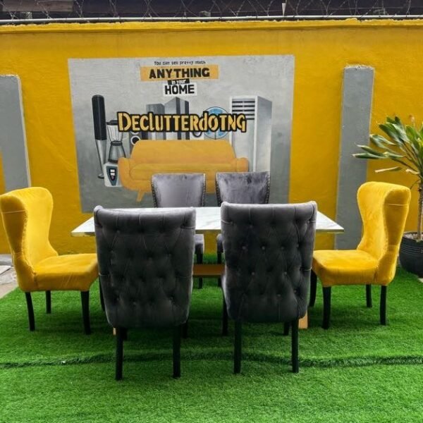 BARELY USED TOP QUALITY 6 SEATER DINING SET