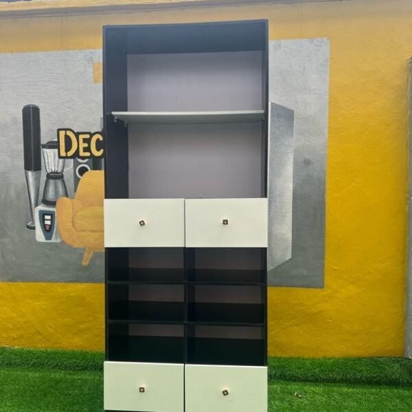 Barely used strong quality shelf