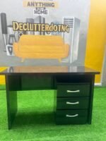 BARELY USED BLACK OFFICE TABLE WITH CHEST DRAWER - Image 7