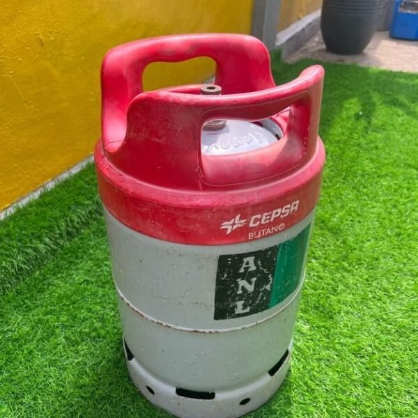 BARELY USED CEPSA 12.5KG GAS CYLINDER