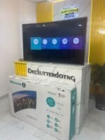 BARELY USED 55" HISENSE 4K UHD SMART CURVED TV (SERIES 6) (55M5600UCW) - Image 5