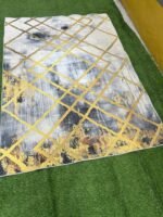 BARELY USED 7BY10 CENTER RUG(020) - Image 2