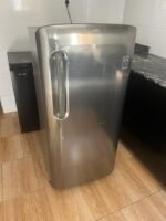 Barely Used 215 LITERS LG Smart Inverter REFRIGERATOR (GL-B221ALLB) - Image 9