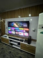 Barely used tv console with wall cladding (size not indicated) - Image 5