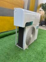 Barely Used 1.5hp Hisense Inverter Expert AC (AS12DK) - Image 3