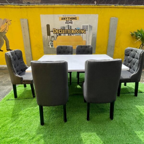Neatly Used 6 Seater Dinning Set
