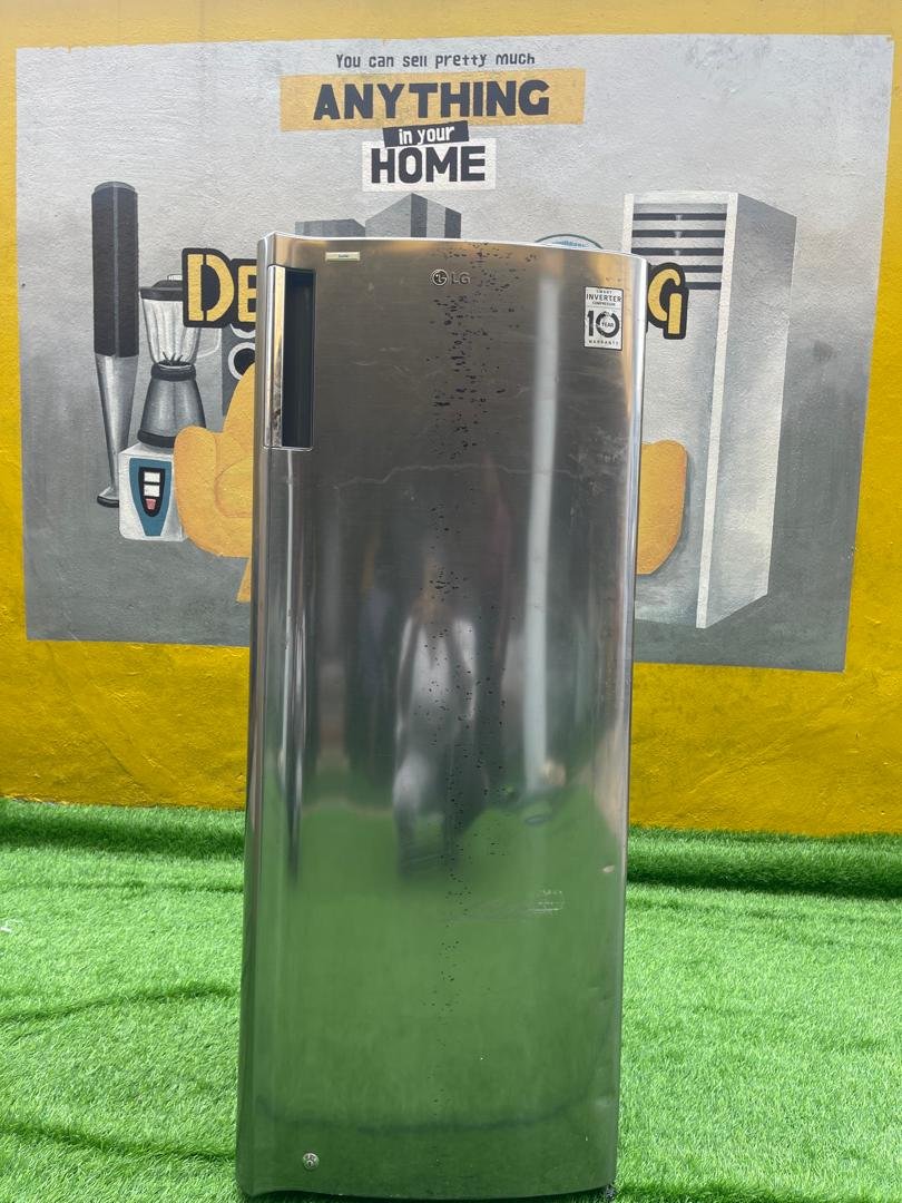 WhatsApp Image 2024-07-05 at 14.13.22 Barely Used 199 LITERS LG Smart Inverter REFRIGERATOR (GN-Y331SLLB) - Image 1