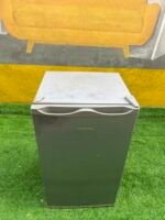 Neatly Used Hisense 91L Single Door Refrigerator - Image 4