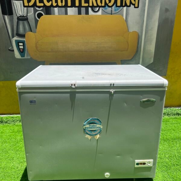 Slightly Rusted 319L 319L Inverter Chest Freezer, up to 50% Energy Saving, Fast Freezing from 5 Sides, 100 Hours Frozen After Power Outage, LED Lighting, Door Lock, External Handle