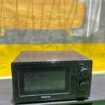 Barely Used 20L Hisense Microwave Oven - H20MOBMG