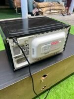 Barely Used 20L Hisense Microwave Oven - H20MOBMG - Image 6