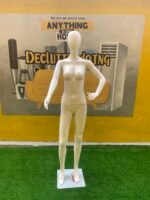 Barely Used White Mannequine - Image 5