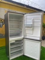 Barely Used 432L Samsung Digital Inverter Double Door Refrigerator With Dispenser - Image 4
