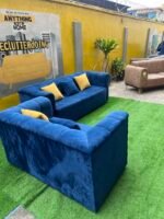 Relatively New 5 Seater Top Quality Sofa Set With Pillows - Image 5