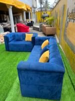 Relatively New 5 Seater Top Quality Sofa Set With Pillows - Image 6