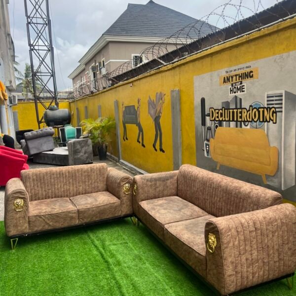 Neatly Used 5 Seater Piano Sofa Set ( Needs Thorough Cleaning)