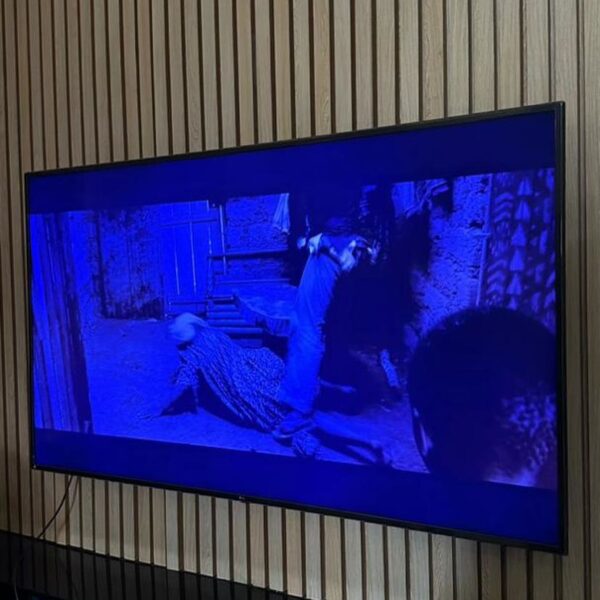 Barely Used 82inch Lg Thinq AI 4K UHD smart tv (82UN8080PVA)