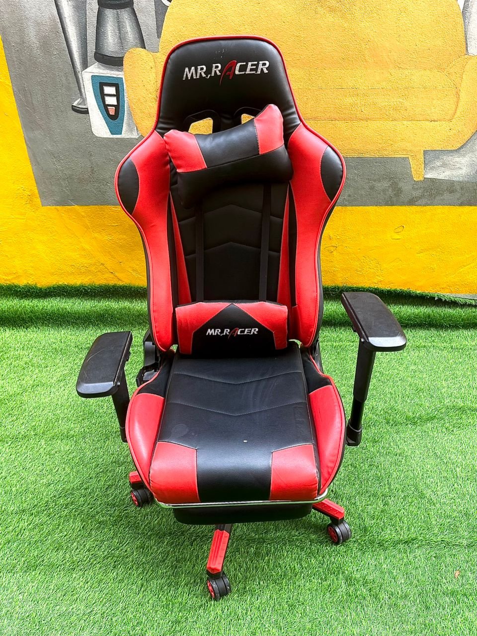 WhatsApp Image 2025-01-14 at 13.09.47 Neatly Used Red And Black Ergonomic Gaming Chair - Image 1