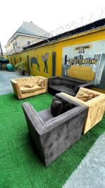 Neatly Used 7 Seater Chesterfield Sofa Set - Image 8