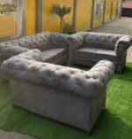 Barely Used Top Quality 7 Seater Chesterfield Sofa Set (3,2,2) - Image 7