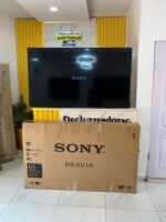Relatively New 65Inch Sony Bravia 4k SMART TV - KD-65X7000G - Image 5