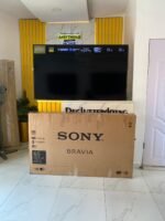 Relatively New 65Inch Sony Bravia 4k SMART TV - KD-65X7000G - Image 6