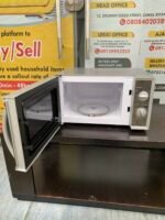 Barely Used 20L Hisense Microwave(H20MOMMI) - Image 2