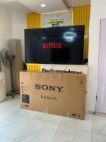 Relatively New 65Inch Sony Bravia 4k SMART TV - KD-65X7000G - Image 3