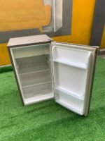 Neatly Used 91L Hisense Single Door Refrigerator (RE092DR) - Image 2