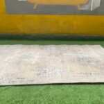 Barely used 150 x 230D Turkish top quality center rug 100% Heat Set (Cream )