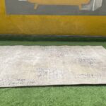 Barely used 150 x 230D Turkish top quality center rug 100% Heat Set (Cream )