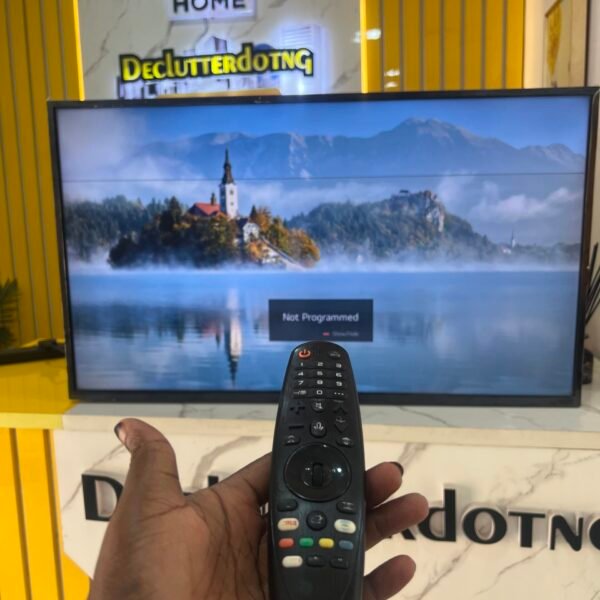 Neatly Used LG 43inch Webos Smart Tv With Magic Remote(Tiny Faint Line)