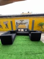 Neatly Used 6 Seater Black Sofa Set With Pillows - Image 5