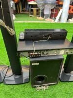 Barely Used LG 330W Bluetooth connectivity Full HD with four 5.1 channel tall speakers Home Theatre (LHD457B ) - Image 5