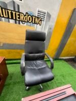Neatly Used Large Executive Office Table With Executive Office Chair (chair slightly peel and table needs adjustment) - Image 2