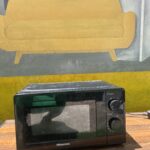 Barely Used Hisense 20L Microwave black(H20MOBMG0