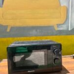 Barely Used Hisense 20L Microwave black(H20MOBMG0