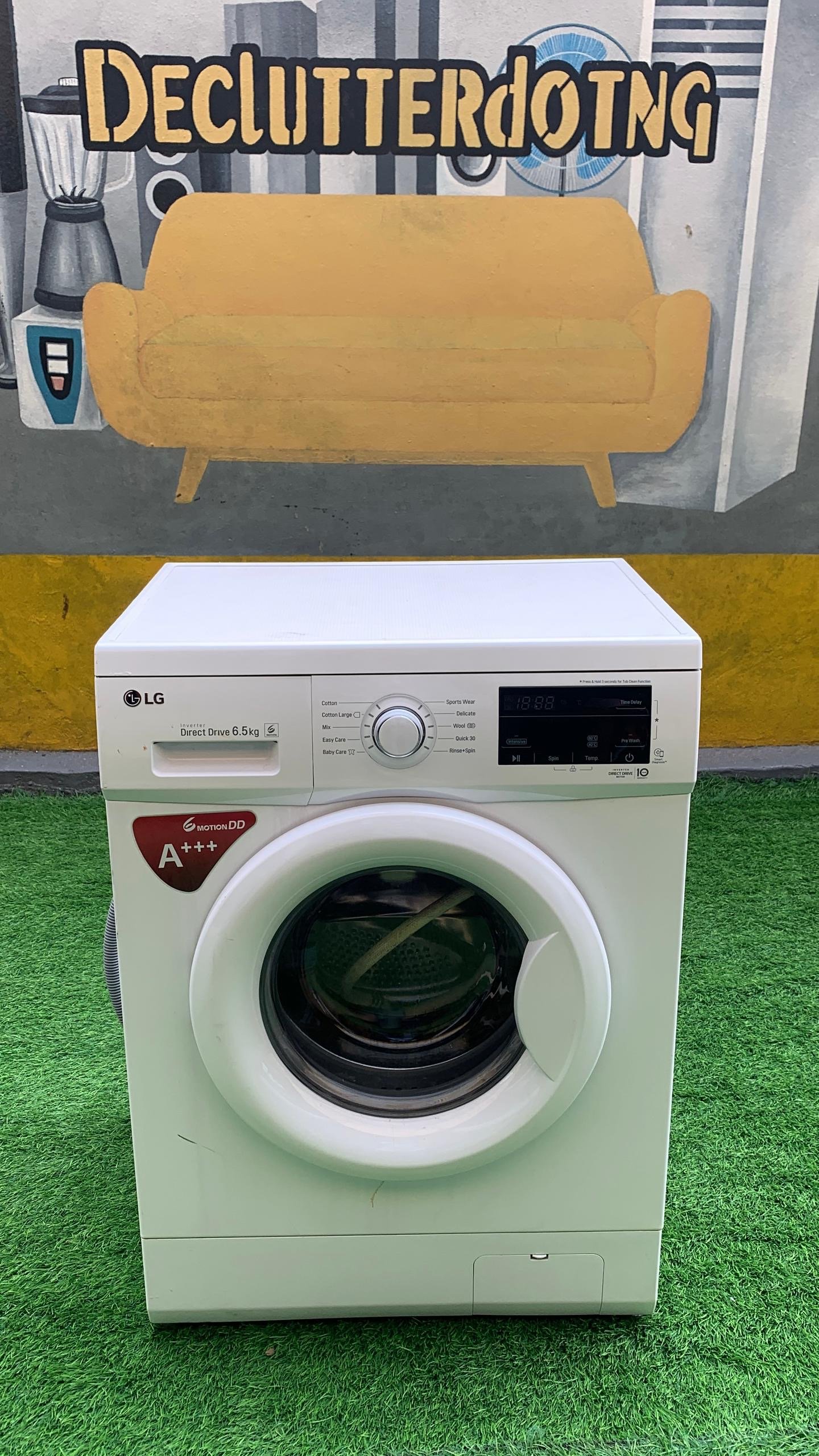 c41113d8-e073-4ba8-bf4e-d126a680dc28 Relatively New LG Front Load 6.5KG (FH2J3WDNP0) Fully Automated Washing Machine - Image 1