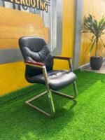 Neatly Used Top Quality Executive Office Chair With Wood Tapping - Image 3