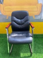 Neatly Used Top Quality Executive Office Chair With Wood Tapping - Image 8
